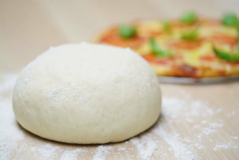 Како се прави тесто за пицу? Трик у прављењу оригиналног теста за пицу