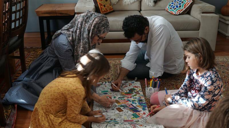 Мајка канадска муслиманка разговара о исламу са својих петоро деце на друштвеним мрежама