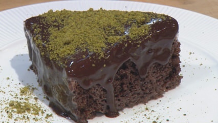 Како направити најлакшу торту за плакање? Течна торта са чоколадним сосом попут сунђера