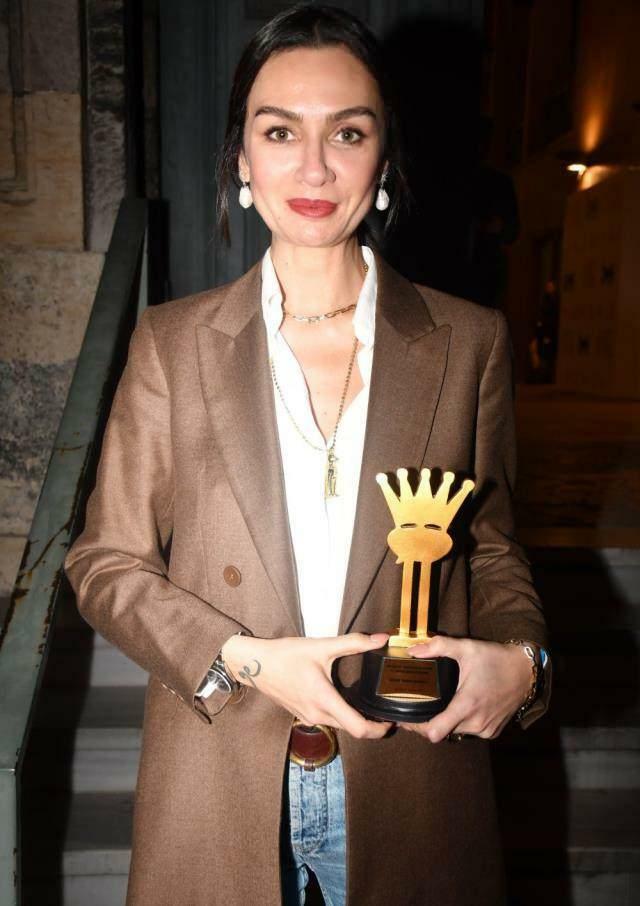 Бирче Акалај је награђена за најбољу глумицу.