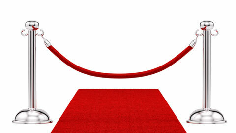 схуттерстоцк 103168676 слика црвеног тепиха и сомотског ужета