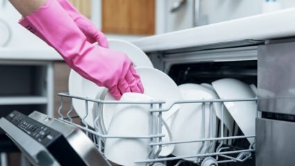 Предмети који се не смеју постављати у машину за прање судова