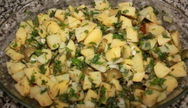Како направити укусну салату од кромпира?