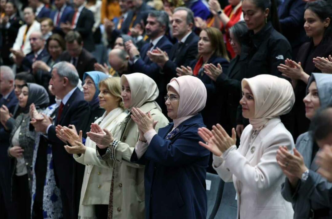 Специјална порука прве даме Ердогана за Међународни дан борбе против насиља над женама!