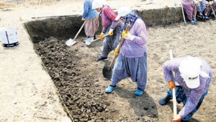 Сељачке жене постају археолози 