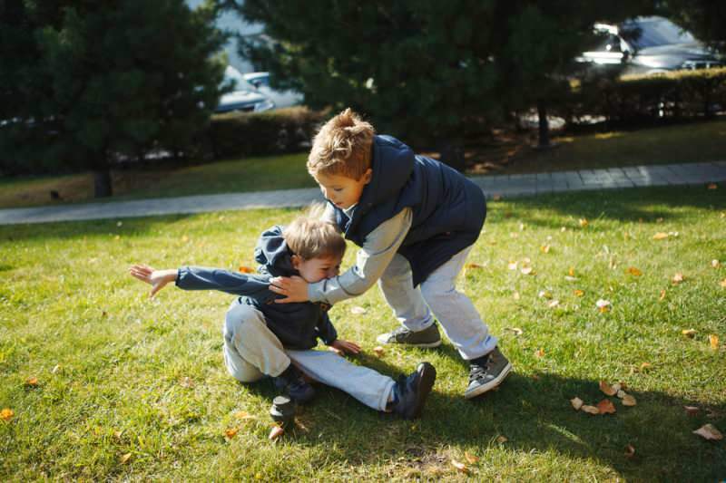 Шта је синдром 2 године? Како спречити понашање бацача и ударања деце?